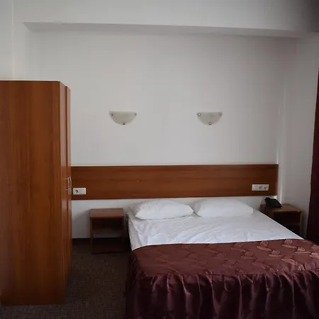 Szálloda Slavyanska Beseda 3*